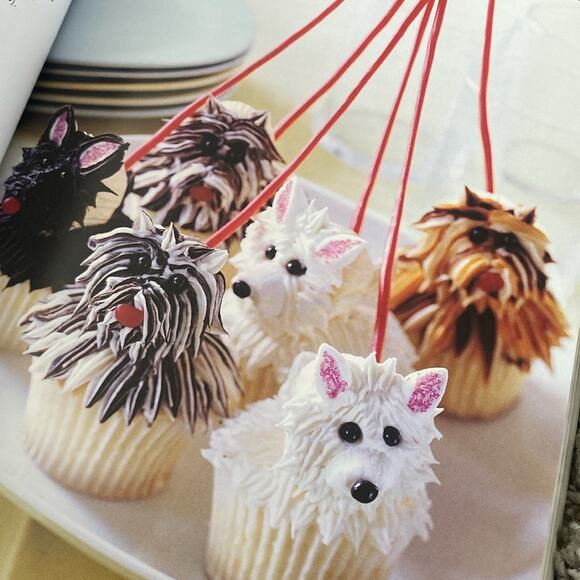 Hello, Cupcake! Book - Picture 5 of 7